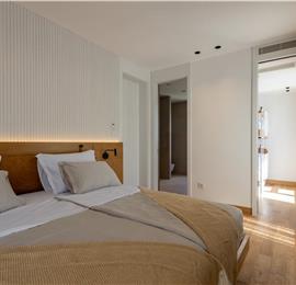 4-Bedroom Luxury Villa with Heated Pool, Ciovo near Trogir – Sleeps 8